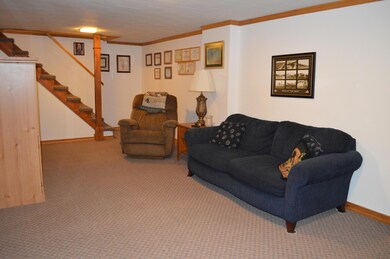 210 Meadow Dr, Circleville, OH 43113 - photo 5