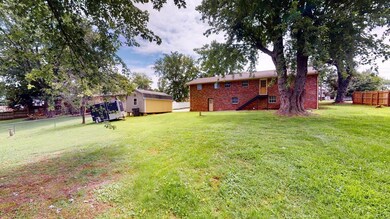 514 Phyllis Cir, Talbott, TN 37877 - photo 4