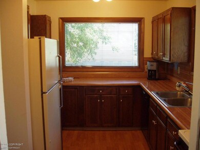 7100 Travis Cir, Anchorage, AK 99507 - photo 2