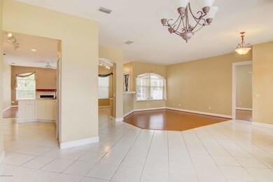 Dining room to living room
