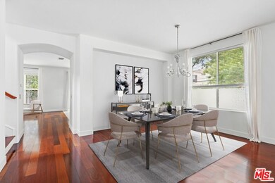 DINING AREA/VIRT STAGED