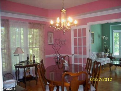 Dining Room - Tray ceiling and crown molding, Fren