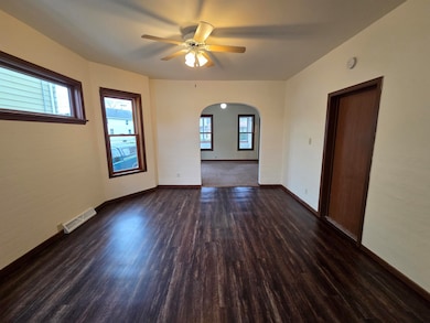 526 Central St, Oshkosh, WI 54901 - photo 3