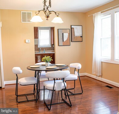 25 W Park Ave, Lindenwold, NJ 08021 - photo 3