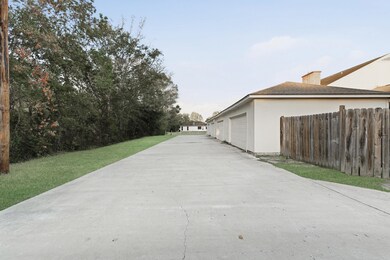 3060 Willow Place, Beaumont, TX 77707 - photo 5