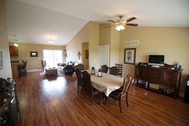 15530 Edgewater Cir, Wamego, KS 66547 - photo 3