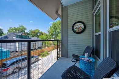 139 Cedar St unit 104, San Antonio, TX 78210 - photo 2