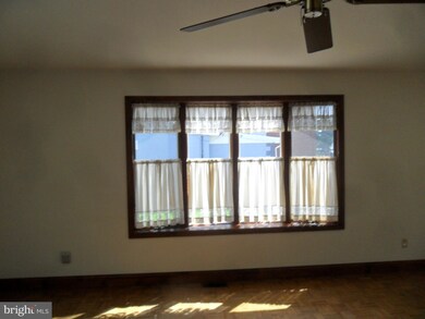 521 W 11th St, New Castle, DE 19720 - photo 7