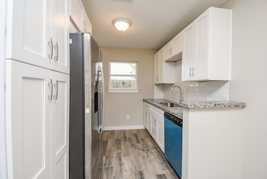 6522 De Priest St unit B, Houston, TX 77091 - photo 5