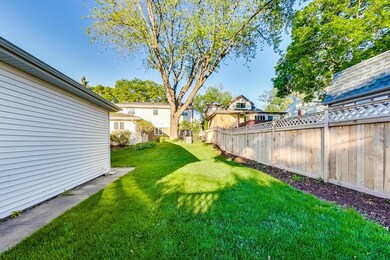 374 N Oaklawn Ave, Elmhurst, IL 60126 - photo 4