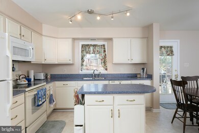 15517 Laurel Ridge Rd, Dumfries, VA 22025 - photo 7