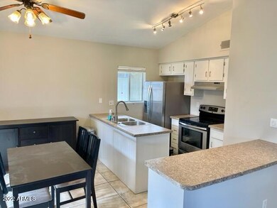 19 W Concorda Dr unit 102, Tempe, AZ 85282 - photo 3