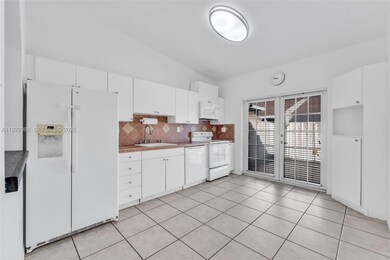 7665 NW 183rd Terrace unit 1405, Hialeah, FL 33015 - photo 5