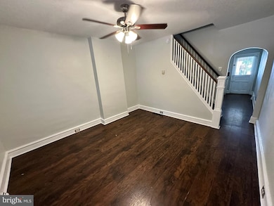 744 Roosevelt Ave, Norristown, PA 19401 - photo 2