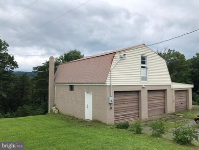 1065 Black Oak Rd, Warfordsburg, PA 17267 - photo 2