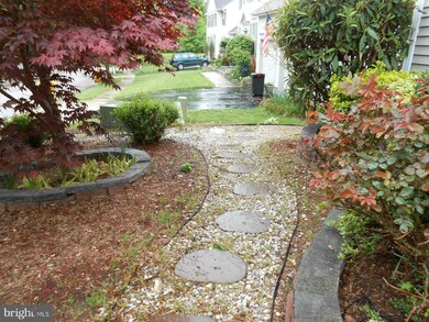 2004 Willow Glen Ct, Crofton, MD 21114 - photo 2