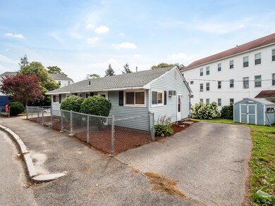 24 Holcombe St, Worcester, MA 01604 - photo 6