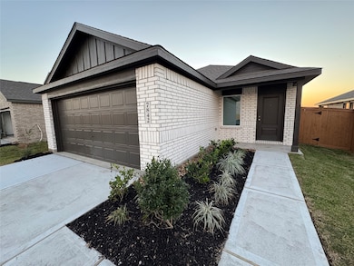 7842 Lavender Jade Dr, Rosharon, TX 77583 - photo 2