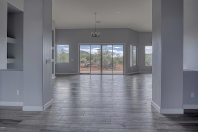 1601 E Ca-008-18-Foyer-MLS_Size