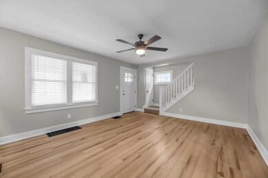 1002 Ellsworth 007