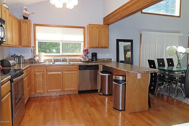 1045 Cedar Dr, Lake Ariel, PA 18436 - photo 6