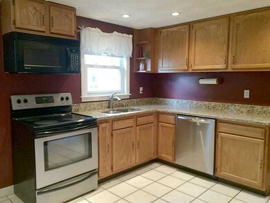 4 Pensacola St, Warwick, RI 02888 - photo 4