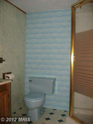 210 Charles Rd, Linthicum Heights, MD 21090 - photo 3