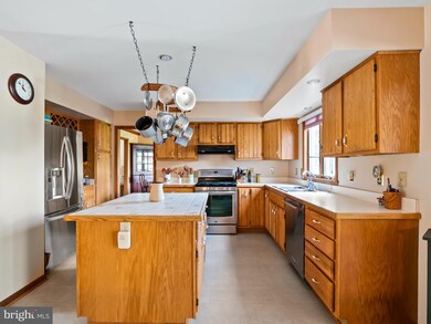 4710 Rocky Mills Dr, Frederick, MD 21703 - photo 4