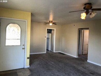 607 SW 10th St, Pendleton, OR 97801 - photo 3