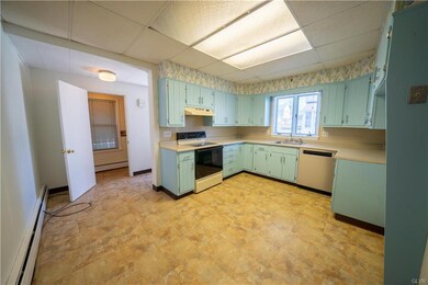 201 George St, Pen Argyl, PA 18072 - photo 4