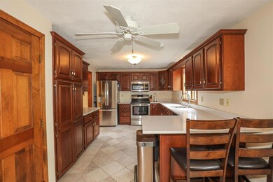 513 Mammoth Rd, Pelham, NH 03076 - photo 7