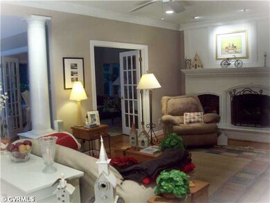Interior Space/Layout - KEEPING ROOM