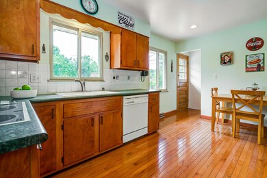 521 Village Dr