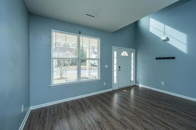3045NantucketAve010