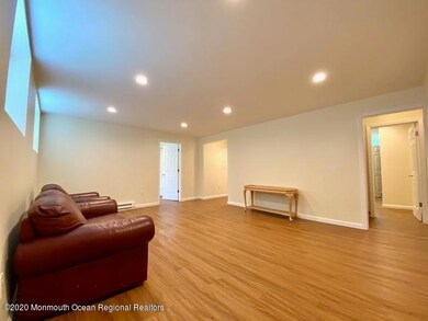 B-Living room2