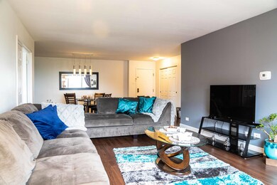 600 Naples Ct unit 501, Glenview, IL 60025 - photo 3