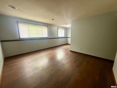 3553 Kimberly Downs Rd, Davenport, IA 52807 - photo 3