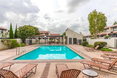 HOA swimming pool, spa, BBQ, etc.