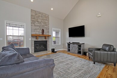 633 N Althea-21