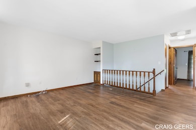 15-web-or-mls-1061-village-ln