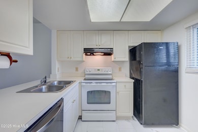 4529 Holly Tree Rd unit 701, Wilmington, NC 28412 - photo 5