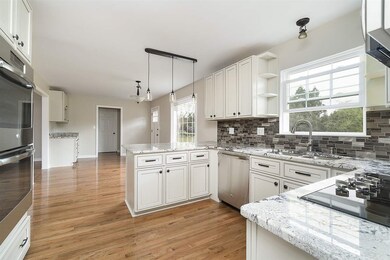 1 Ashburn Place, Greenville, SC 29615 - photo 2