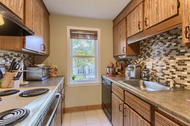 51 Olde Colonial Dr unit 6, Gardner, MA 01440 - photo 3