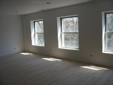 6120 N Washtenaw Ave unit 2, Chicago, IL 60659 - photo 4