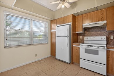 2004 Granada Dr unit C3, Coconut Creek, FL 33066 - photo 5