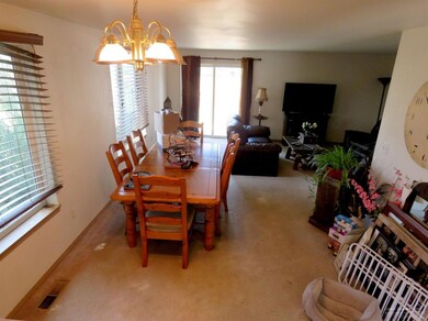 1127 SW 17th St, Redmond, OR 97756 - photo 6