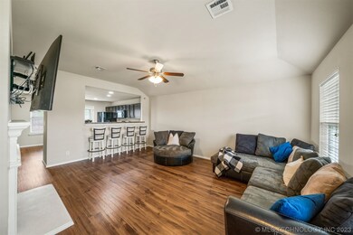 2801 W Fredericksburg St, Broken Arrow, OK 74011 - photo 6