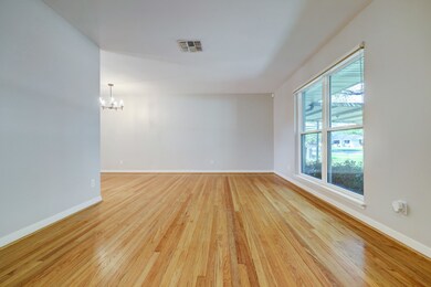 2211 Cheshire Ln, Houston, TX 77018 - photo 4