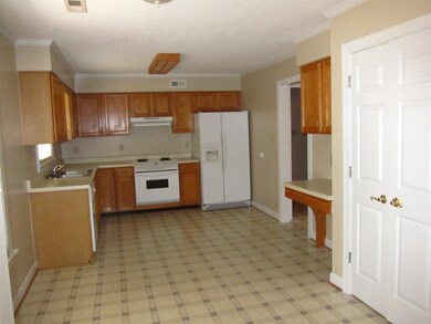 126 Plantation Blvd, Jacksonville, NC 28540 - photo 7