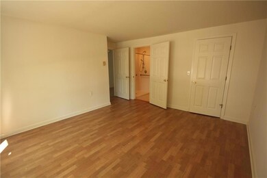 master bedroom , walking closed and...